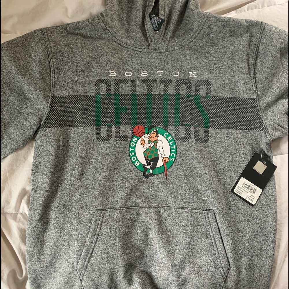 Size 14/16 Boys Celtics hooded sweatshirt